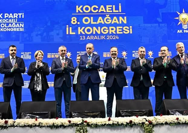 RTE Ak Parti 8. Olağanüstü Kongresine Katıldı 